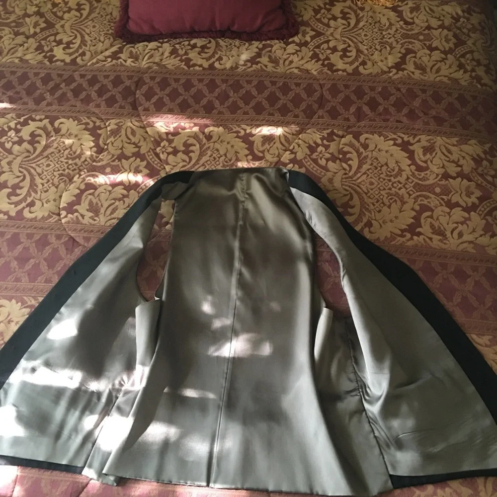 Men’s  or ladies Black and silver Vest Size M - Picture 4 of 10